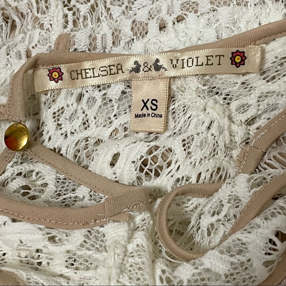 Chelsea & Violet • Cream/Nude Lace Jumpsuit Lounger Sz XS - Picture 8 of 8